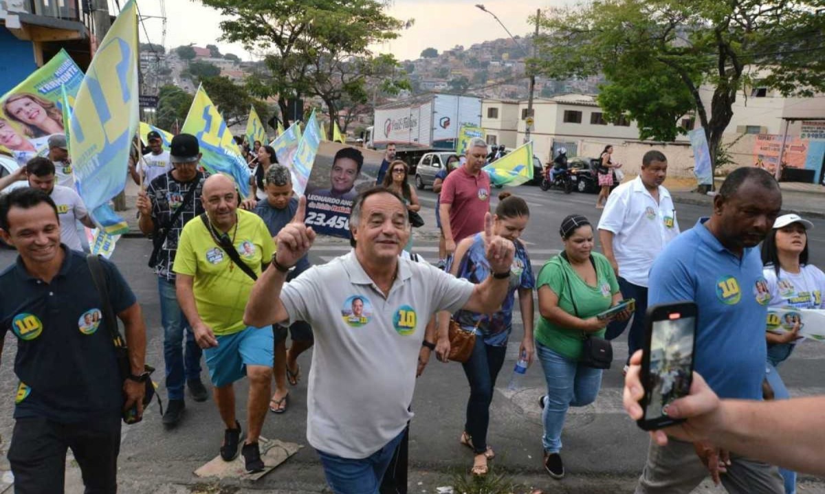 Tramonte faz caminhada em Venda Nova na reta final da campanha eleitoral -  (crédito: Túlio Santos/EM/D.A.Press)