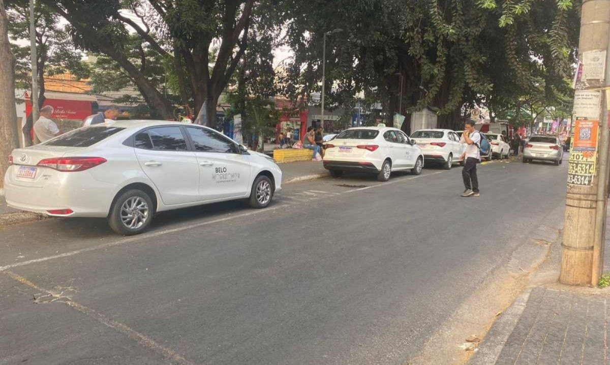 Segundo a BHTrans, boa parte dos taxistas da capital é da Região Norte da cidade
 -  (crédito: Renata Galdino/EM/D.A Press)