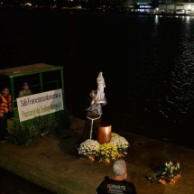 Imagem de São Francisco chega de balsa à Igrejinha da Pampulha  - Túlio Santos/EM/D.A/Press