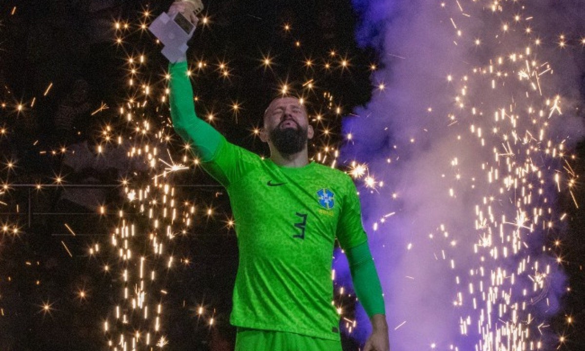 Goleiro Willian ganha milhares de seguidores em rede social após título do Brasil no futsal -  (crédito: No Ataque Internacional)