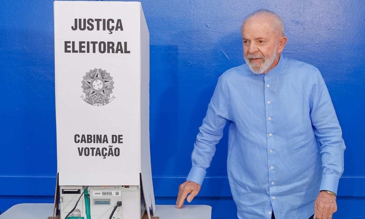  Presidente da República, Luiz Inácio Lula da Silva, durante o votação a prefeitura de São Paulo na Escola Estadual João Firmino Correia de Araújo. São Paulo-SP.
 -  (crédito:  Ricardo Stuckert / PR)