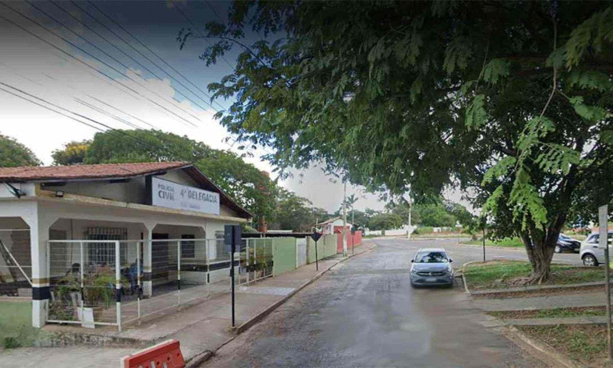 O candidato a vereador suspeito de trocar votos por maconha foi ouvido na delegacia e liberado em seguida -  (crédito: Reprodução/ Google StreetView)