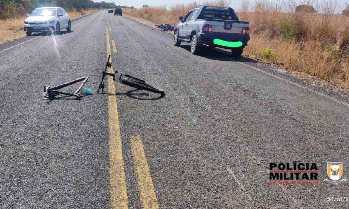 acidente aconteceu na altura do km 68 da rodovia estadual LMG-638 -  (crédito: PMRv/Divulgação)