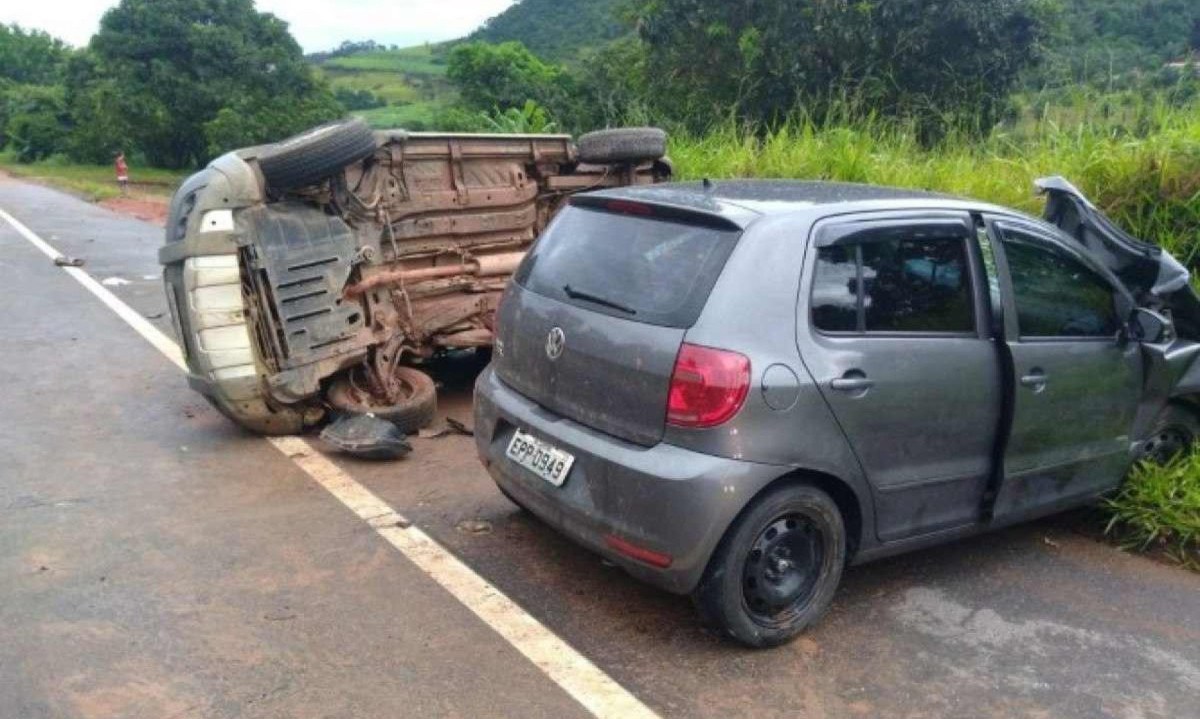 Trecho da BR-458  tem registrado um grande número de acidentes, em especial, capotamentos -  (crédito: Redes sociais)