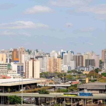 Empresários do Centro de BH veem desafio na retomada do desenvolvimento - Centro de Belo Horizonte pode se beneficiar da revitalização de prédios antigos e do adensamento populacional