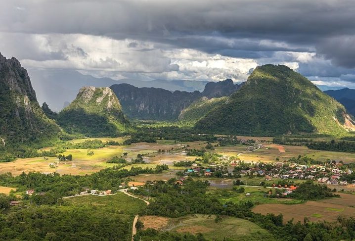 Laos, por exemplo, é o país mais bombardeado per capita do mundo devido à Guerra Secreta travada pelos EUA durante a Guerra do Vietnã.-wikimedia commons Basile Morin