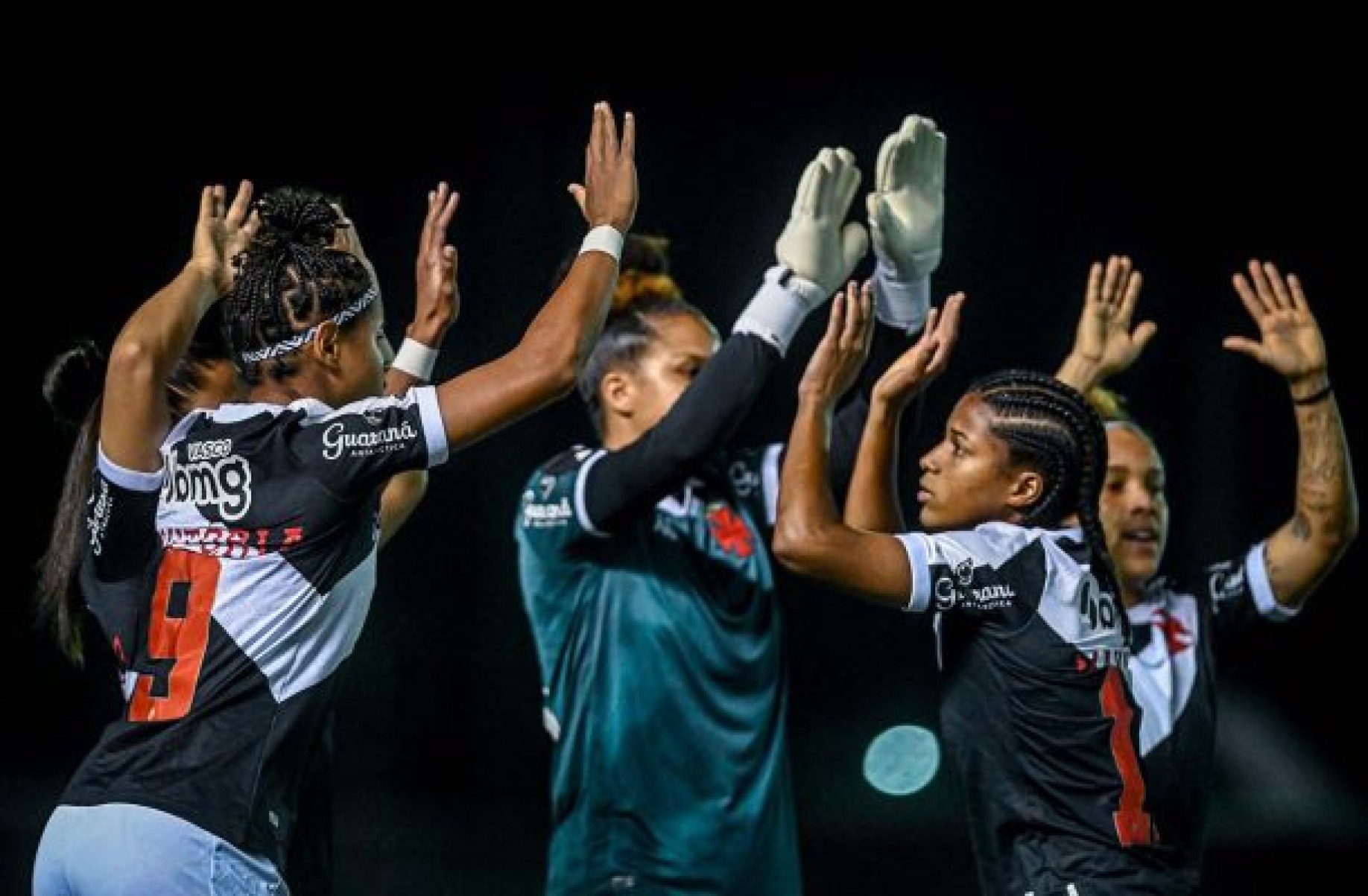 Vasco firma parceria para volta das categorias de base do futebol feminino