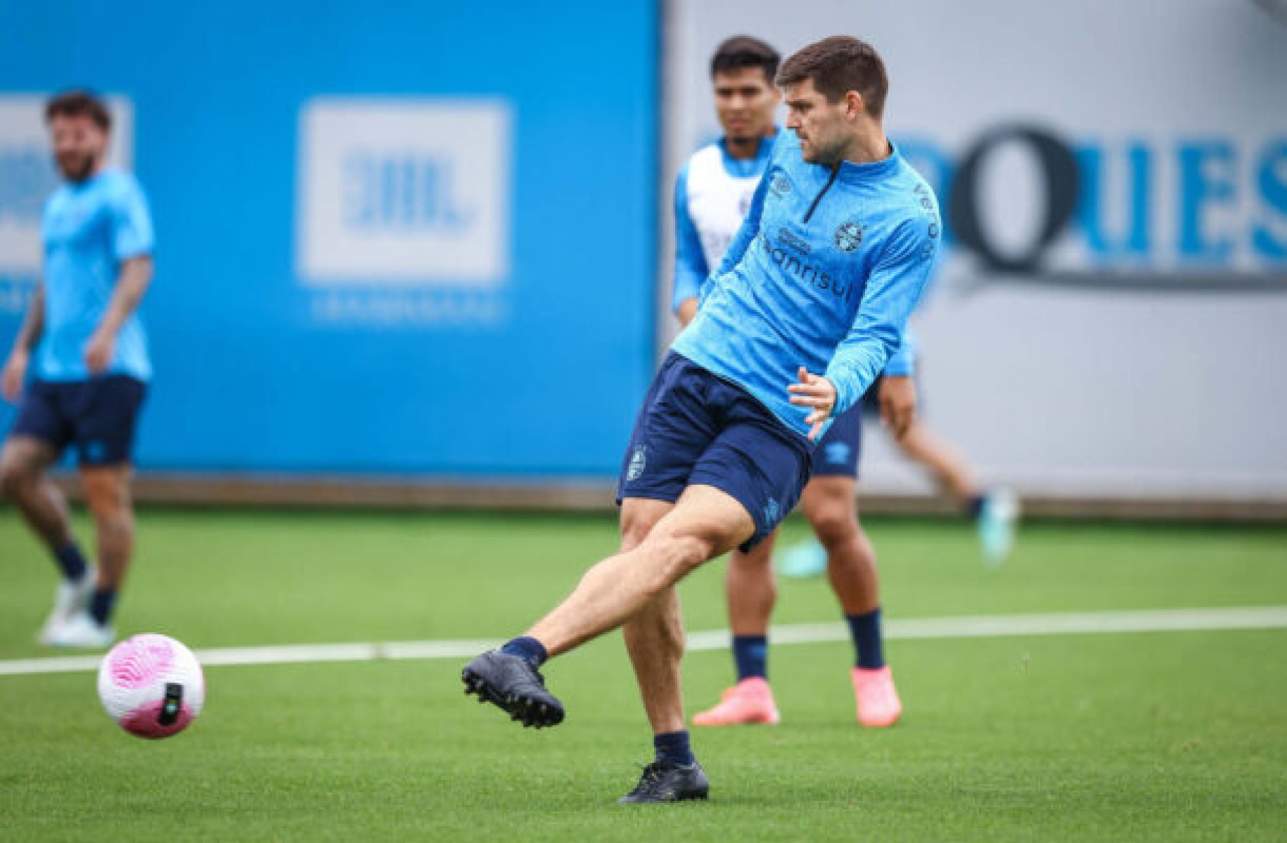 Grêmio não terá Kannemann contra o Atlético-MG; veja escalação