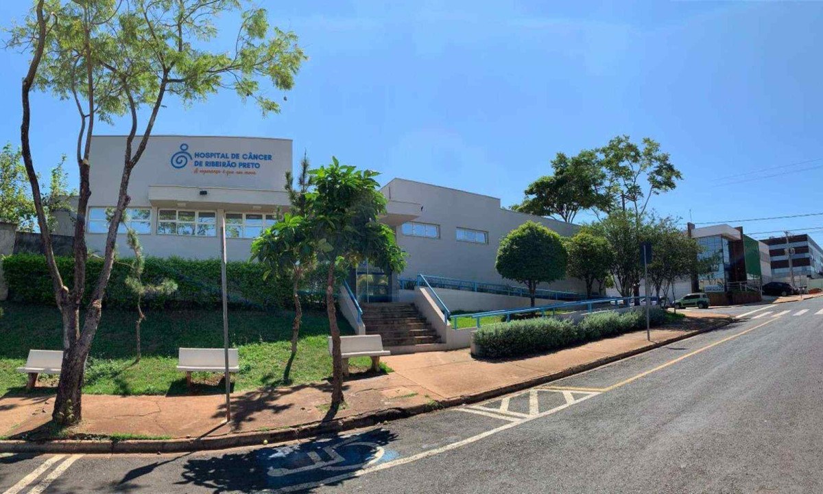 Hospital de Câncer de Ribeirão Preto é referência em odontologia a laser -  (crédito: DINO)