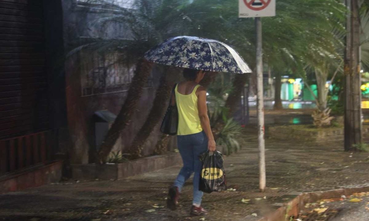 Capital mineira deve ter mais chuva nesta sexta-feira  -  (crédito: Marcos Vieira/EM/D.A.Press)