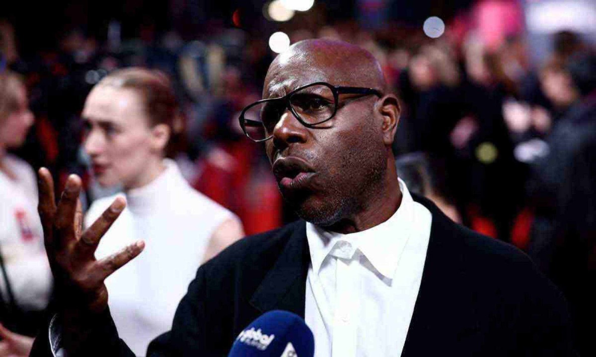 Steve McQueen durante a estreia de "Blitz" na abertura do Festival de Cinema de Londres, realizada ontem -  (crédito: HENRY NICHOLLS/AFP)