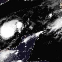 'Caçadores de furacão' voam dentro do furacão Milton - NOAA/AP pic