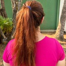 Mulher que enganou fãs do U2 volta para a prisão