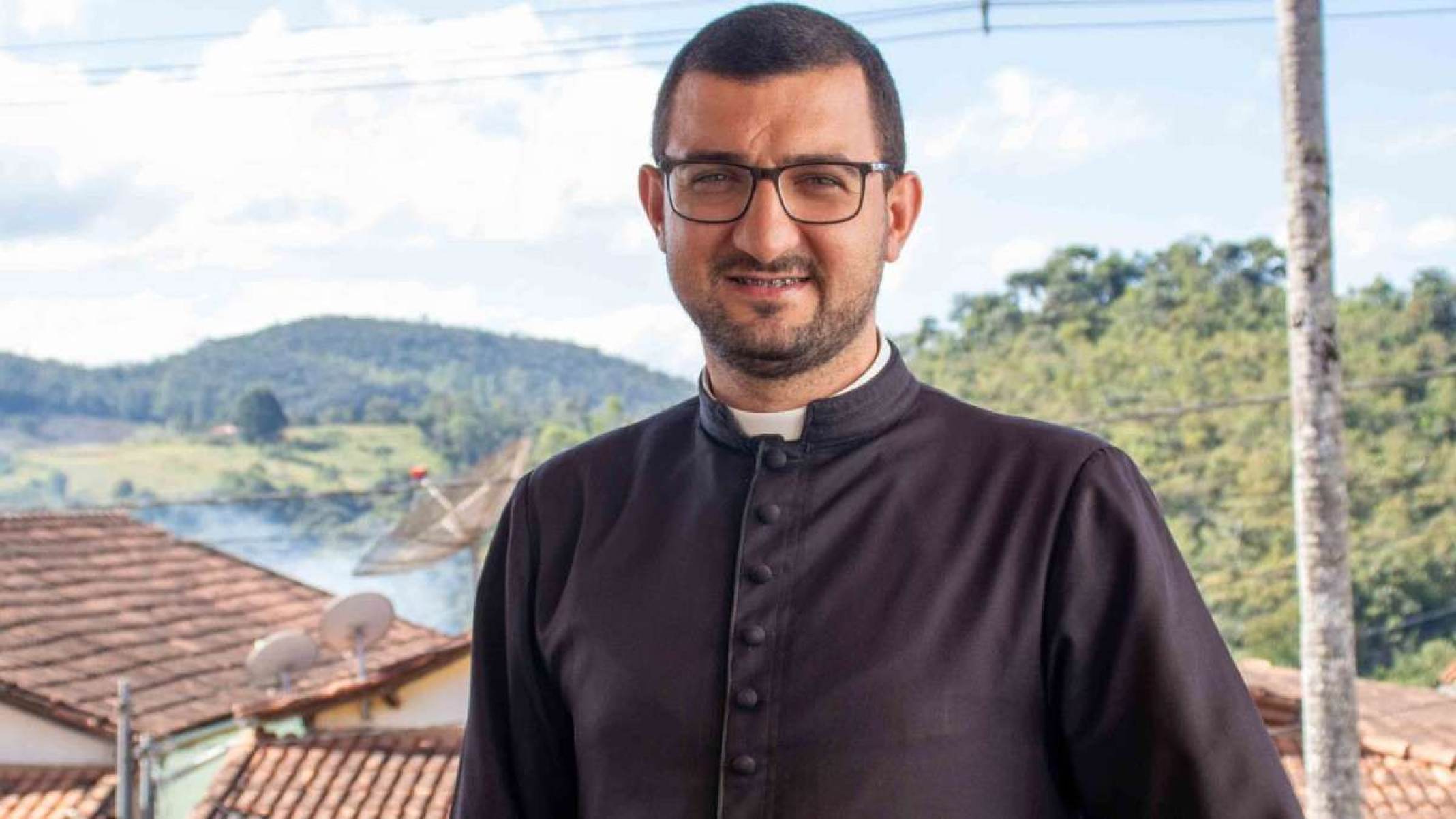 Padre Luiz Gonzaga Pinheiro, atual páoco de Catas Altas da Noruega