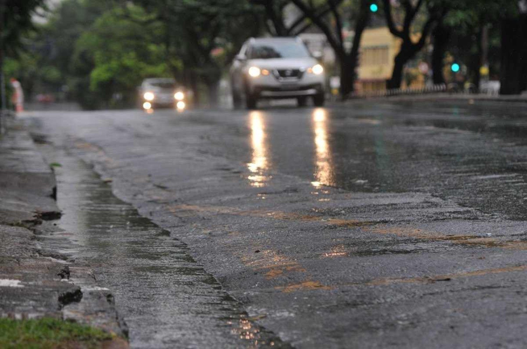 MG tem quase 200 cidades sob alerta de granizo, tempestade e ventos fortes