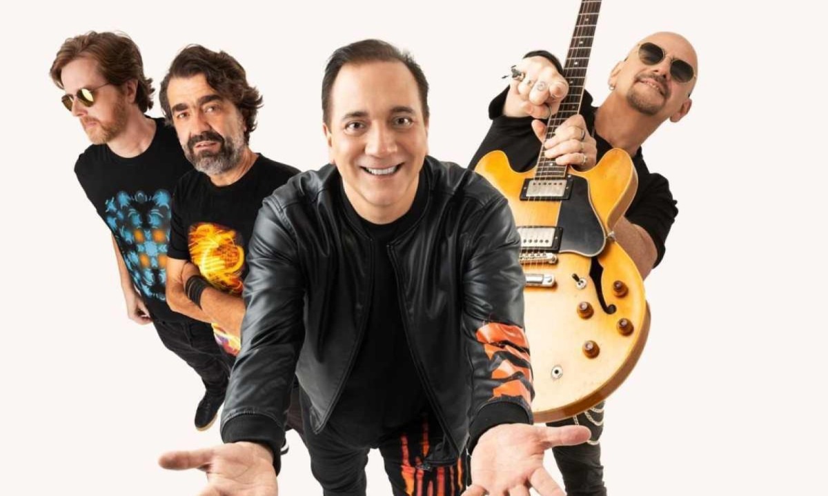 O vocalista Bruno Gouveia (ao centro) está animado com o lançamento de "Vou te levar comigo", novo disco do Biquini  -  (crédito: Vinicius Mochizuki/divulgação)