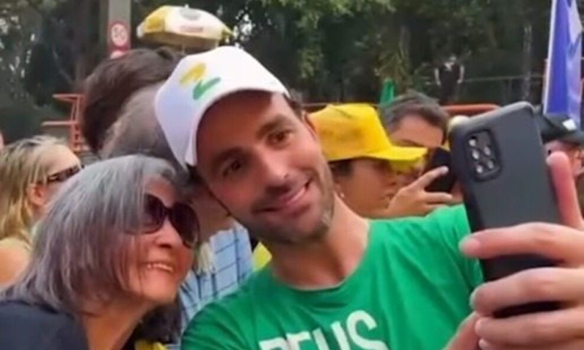 Deputado estadual Lucas Bove (PL-SP) é acusado de agressão física e psicológica pela ex-esposa e influencer Cíntia Chagas -  (crédito: Reprodução/Redes Sociais)