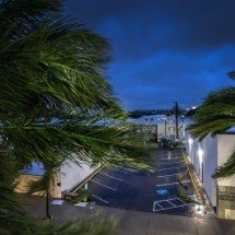 Furação Milton chega à Flórida destruindo casas e provocando inundações -  Mike’s Weather Page/Reuters