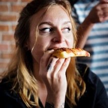 Comer para nutrir o corpo pode se tornar compulsão em busca de alívio - Freepik