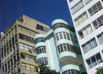  Prédios em Copacabana, sem afastamento frontal ou lateral                      
     -  (crédito: Roberto Tietzmann/wikimedia commons)