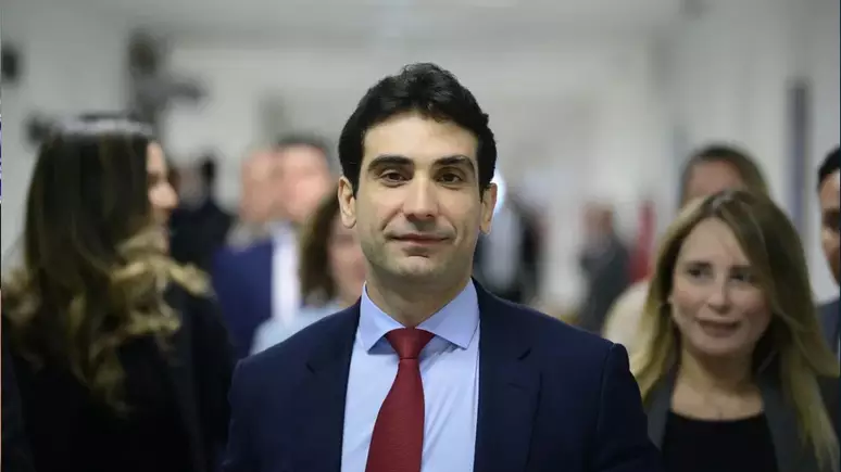 Galípolo atrai fãs em rede social: 'Quer casar comigo'?