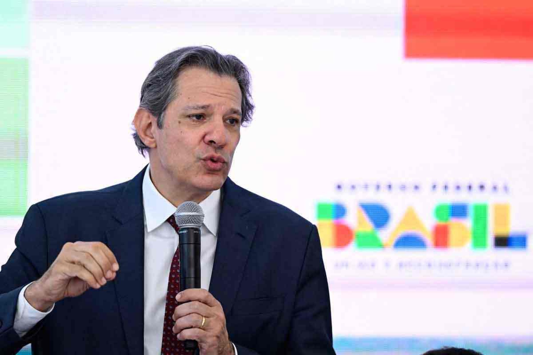 Taxação de super-ricos poderia gerar arrecadação de R$ 45 bilhões
