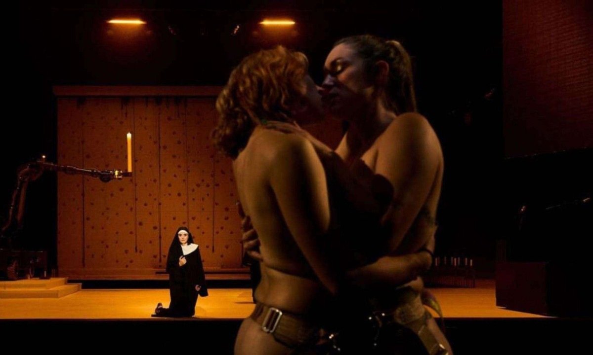 'Sancta' aborda a história de freiras que fogem do convento para experimentar o mundo e o sexo -  (crédito: Divulgação)