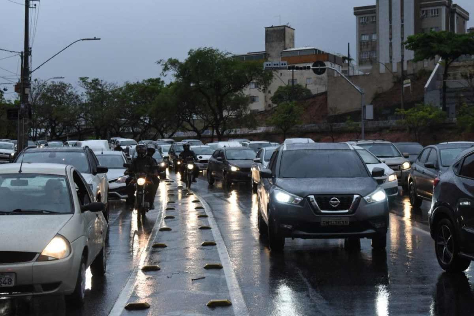 Chuvas intensas podem atingir quase 150 cidades de MG