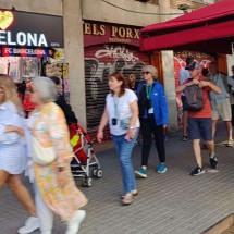 O dilema existencial de Barcelona por causa do turismo excessivo: 'É impossível tomar uma cerveja na praça' - Getty Images