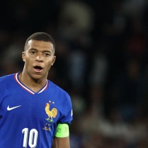 Mbappé quebra silêncio sobre suposto estupro na Suécia - No Ataque Internacional