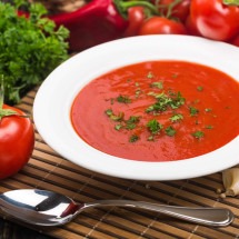 Sopa de tomate (Imagem: Billion Photos | Shutterstock) -  (crédito: EdiCase)