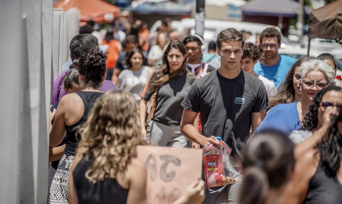 Simuladão gratuito e online vai preparar alunos para o Enem -  (crédito: DINO)