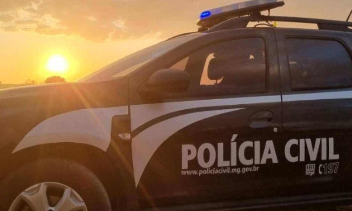 O corpo da v&iacute;tima foi encontrado na rua, com ferimentos causados por tiros

 -  (crédito: Divulga&ccedil;&atilde;o PCMG)