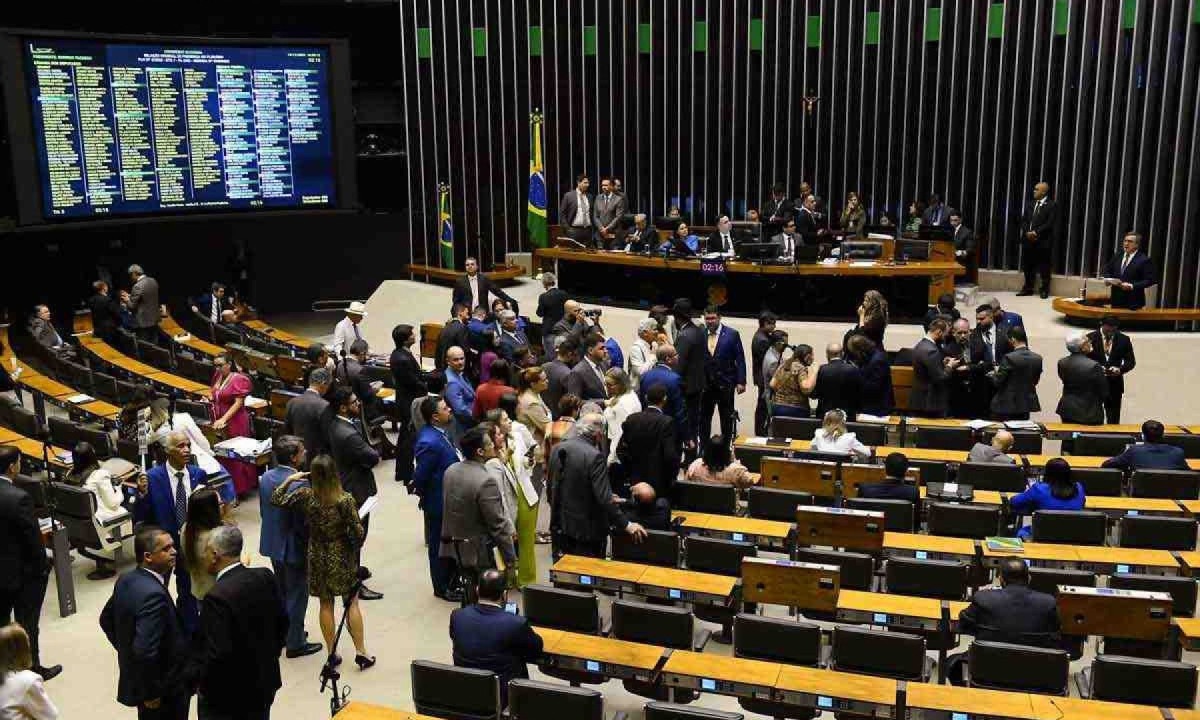 Parlamento volta a funcionar a plenos pulmões quando acabar a eleição
 -  (crédito: Marcos Oliveira/Agência Senado)