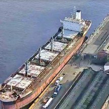 Rumo à Turquia! Navio que bateu na Ponte Rio-Niterói deixa o porto após dois anos - Reprodução