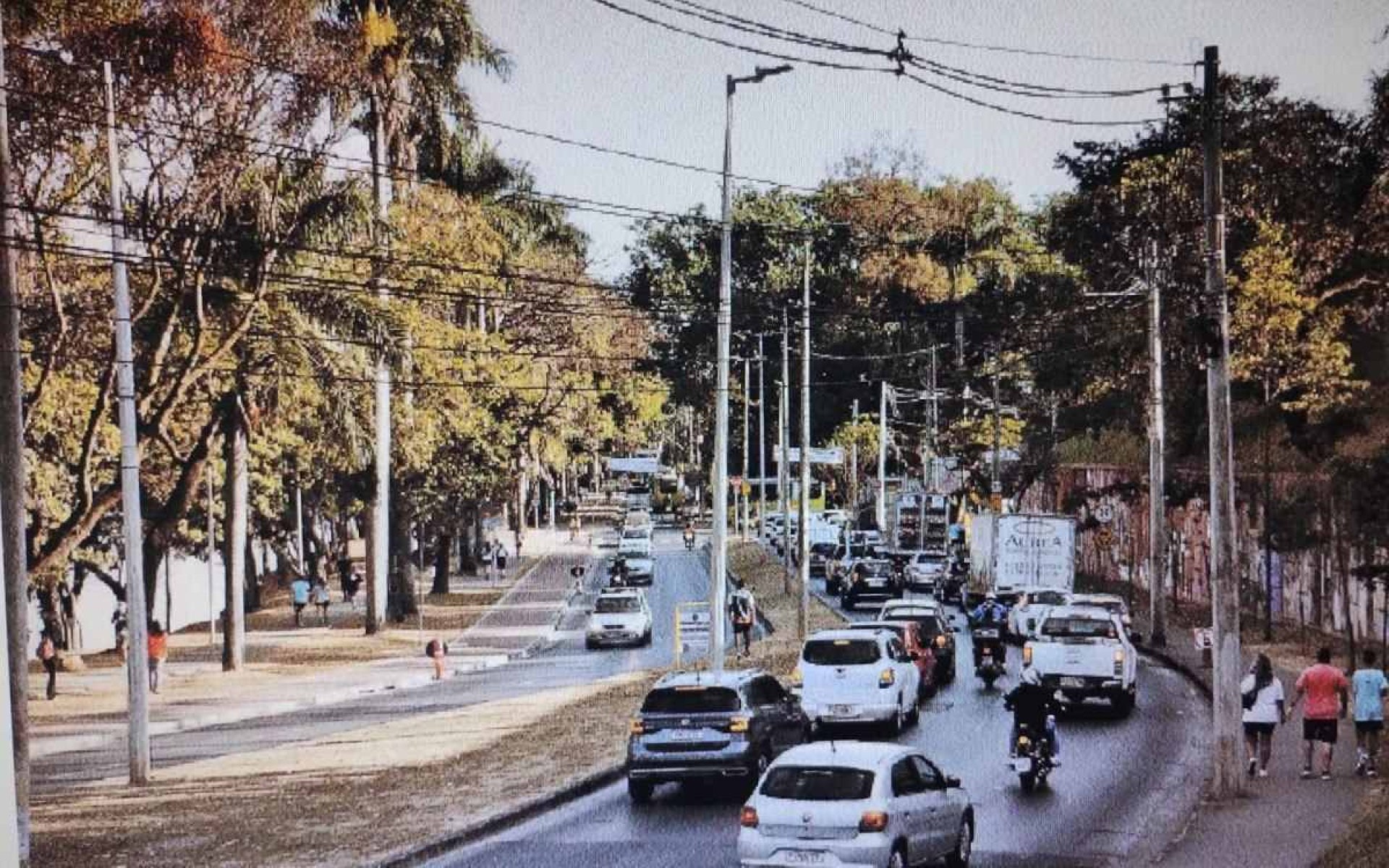 Dois irmãos, duas vias muito distintas em BH