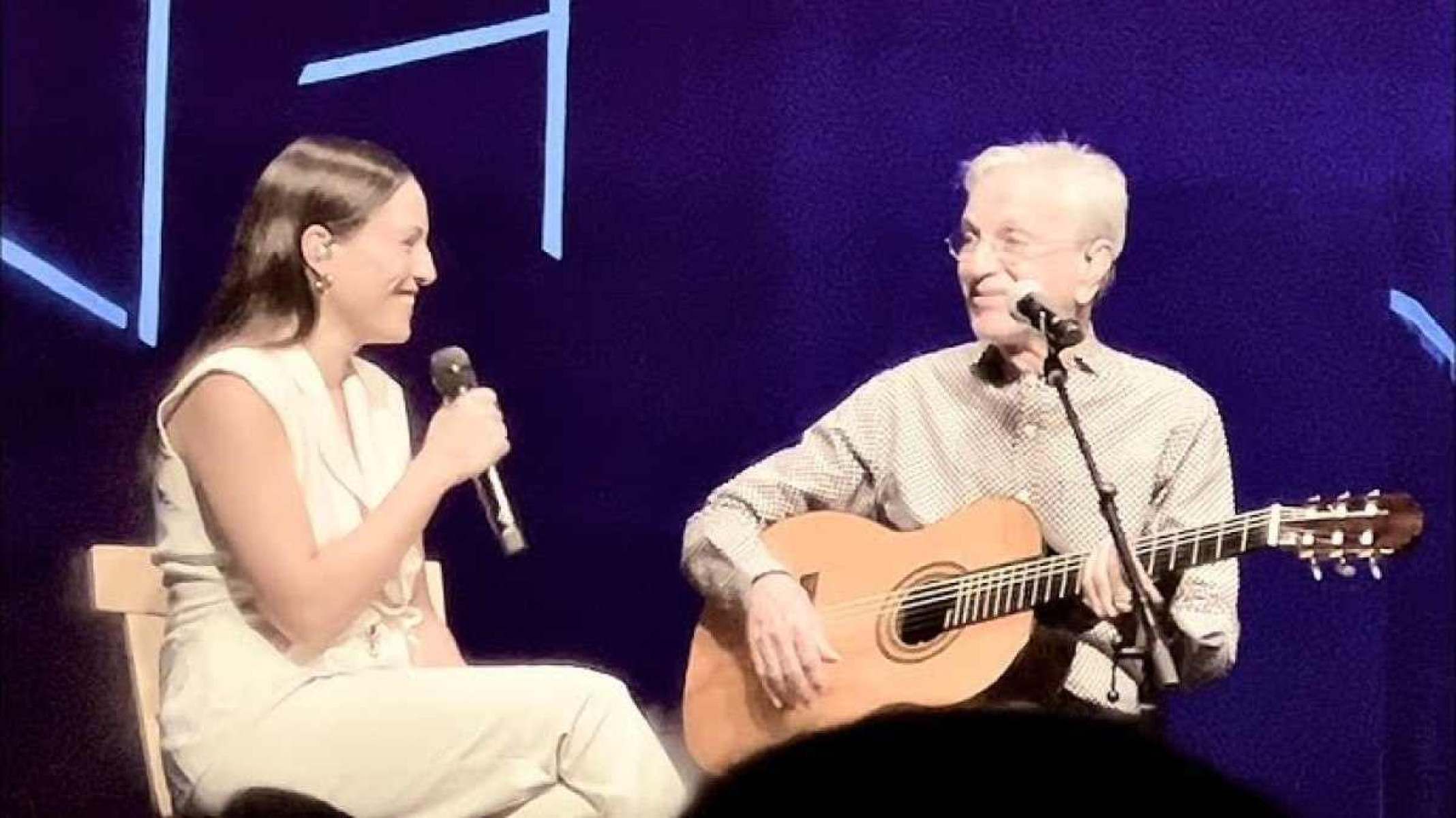 Carminho e Caetano Veloso cantam juntos no Coliseu de Lisboa, em 2023