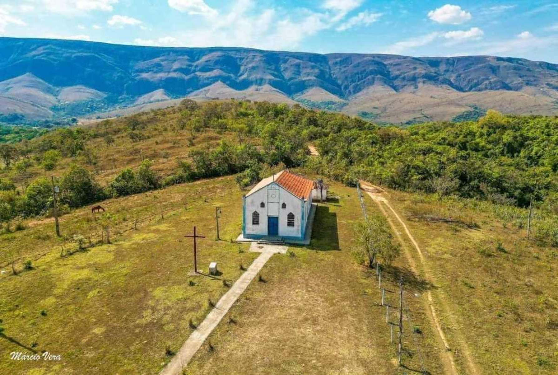 Comunidade se mobiliza para barrar venda de terreno de capela em MG