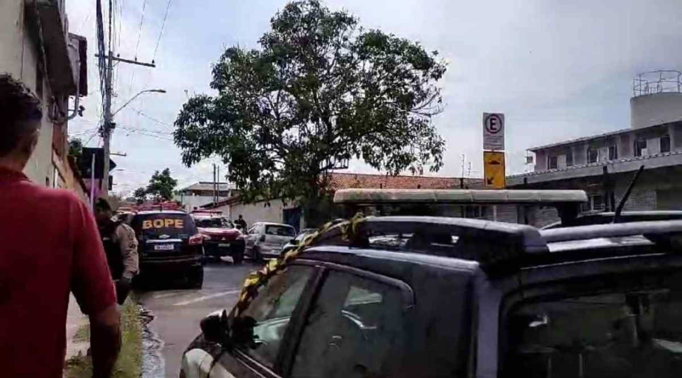 Policial civil ateia fogo no própria casa em BH