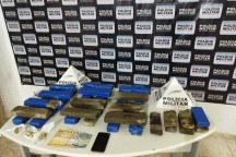 Motociclista que receberia R$ 2 mil para entregar drogas é preso em Minas