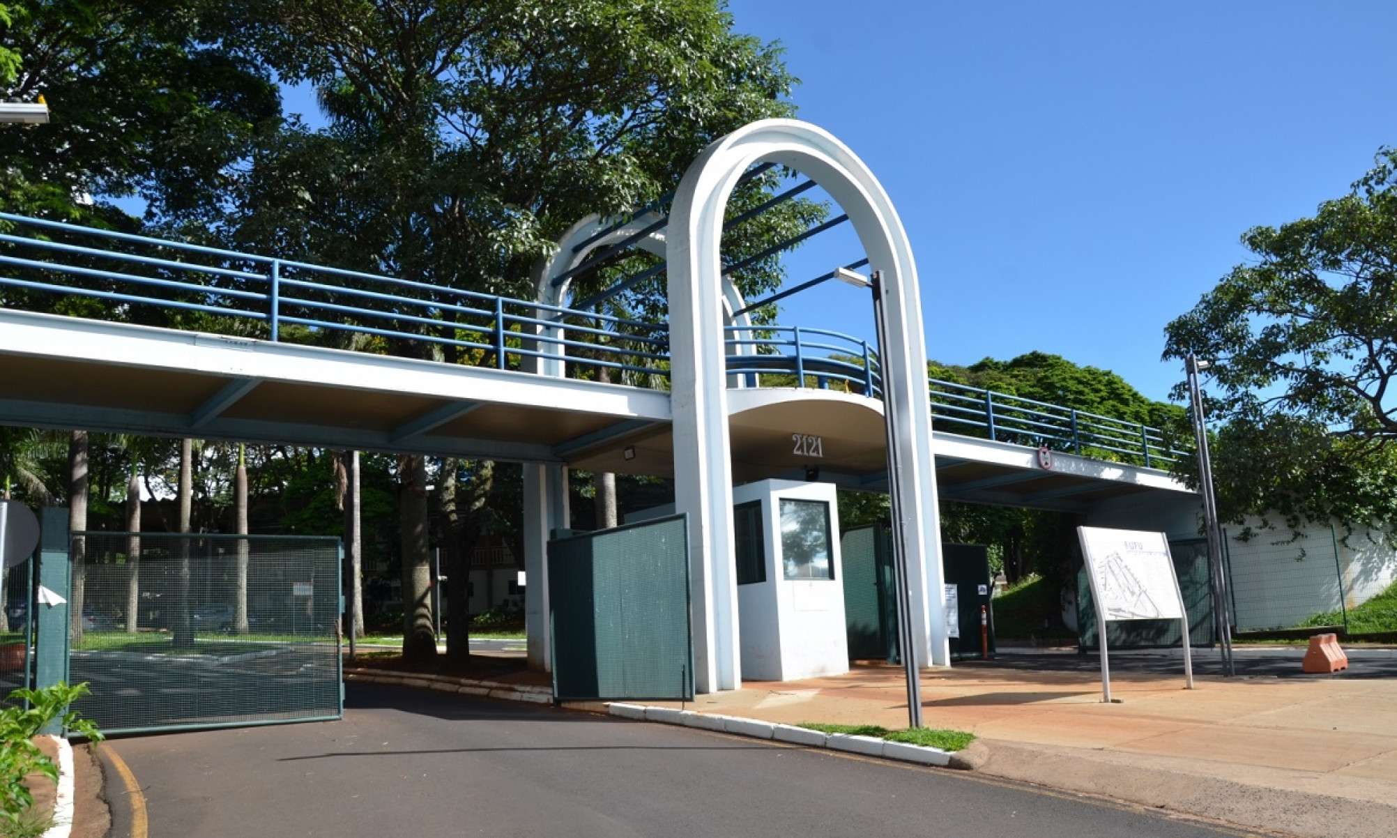 Universitário é preso por se masturbar ao lado de estudante na UFU