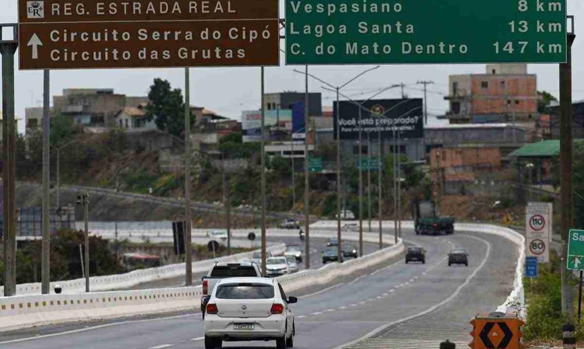 Além do comportamento inadequado dos motoristas, a falta de fiscalização contribui para o aumento dos acidentes -  (crédito:  Leandro Couri/EM/D.A Press)