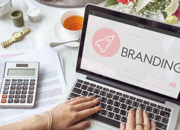 notebook mostra palavra Branding na tela; escolha certa do nome da empresa é fundamental para o sucesso da marca
     -  (crédito: freepik)