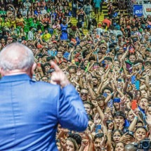 Na reta final, Lula tenta evitar fiasco nas urnas - Ricardo Stuckert/PR