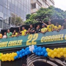 Café, almoço, carreata e comício: como foi a passagem de Bolsonaro em BH - Tulio Santos/EM/DAPRESS