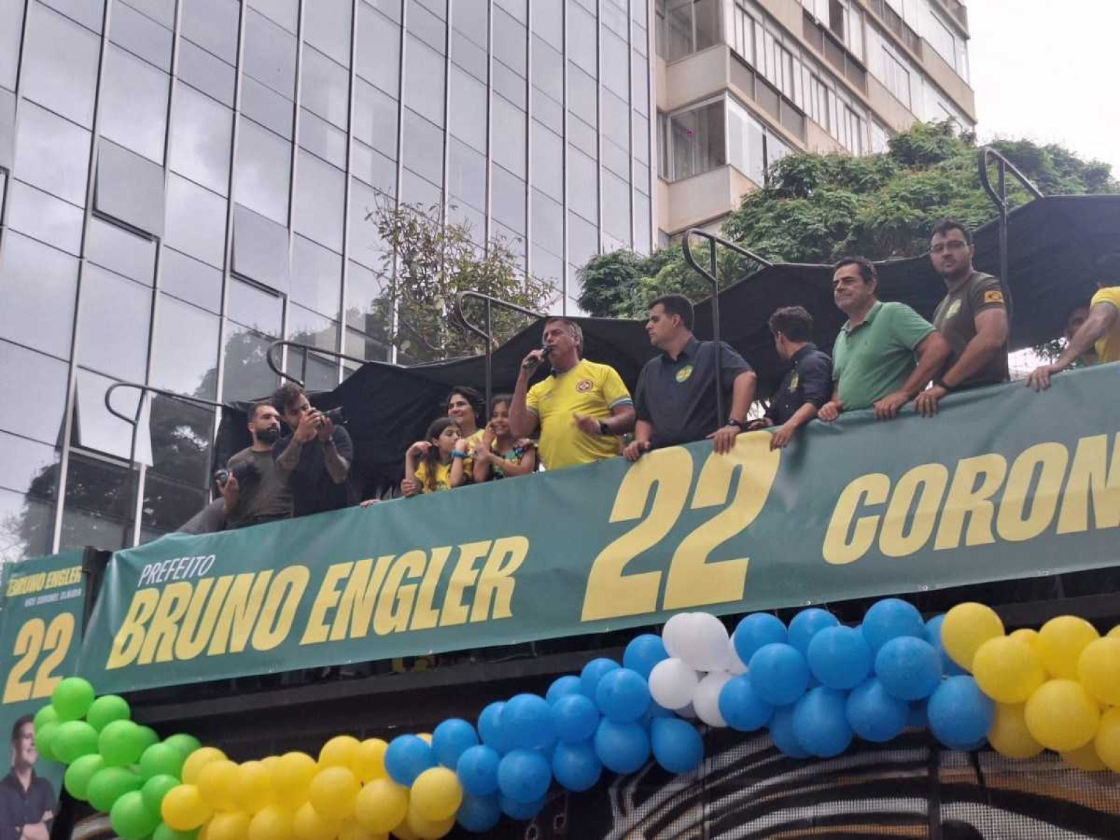 Bolsonaro, Engler, Nikolas e Cleitinho criticam a 'ausência' de Fuad em BH