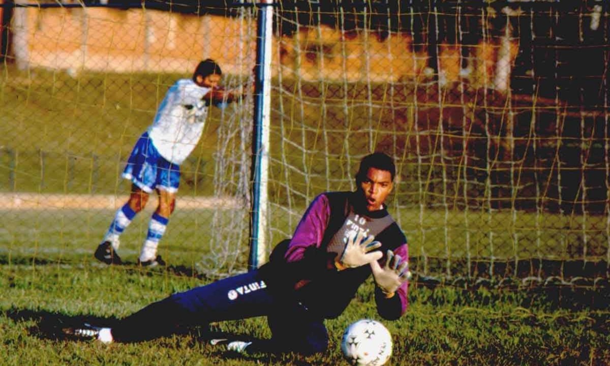 Dida foi decisivo na disputa de pênaltis entre Cruzeiro e Colo-Colo, no Chile, em 1997, em jogo que garantiu o time celeste na final da Copa Libertadores -  (crédito: Paulo Filgueiras/EM/D.A Press - 5/10/95)