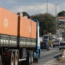 Anel Rodoviário de BH é interditado para retirada de radar
