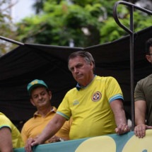 STF nega pedido de Bolsonaro para contatar investigados em trama golpista