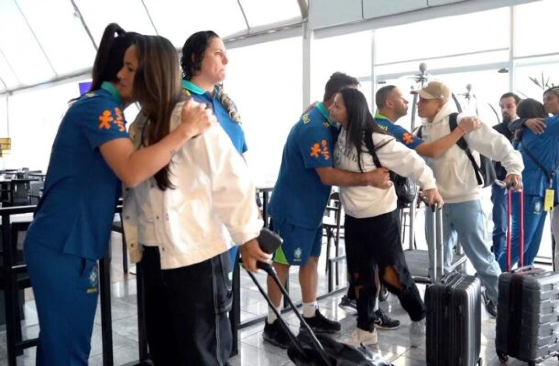 Seleção Brasileira feminina se apresenta para amistosos contra a Colômbia